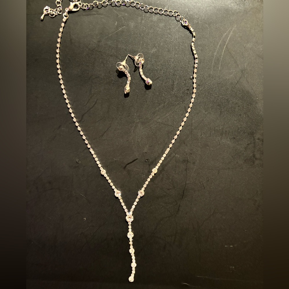 Silver necklace and earrings